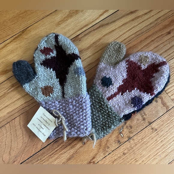 Tara Handknit Accessories - Hand knit Gloves